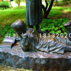 小孩趴着看书雕塑，公园景观铜雕