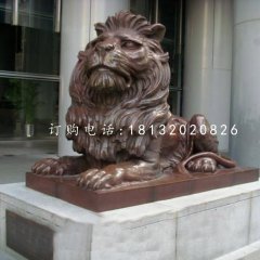 趴着的西洋狮铜雕，铜狮子
