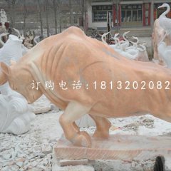 广场石牛雕塑晚霞红奔牛石雕