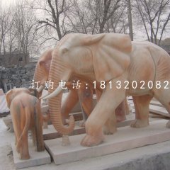 广场大象石雕，晚霞红大象