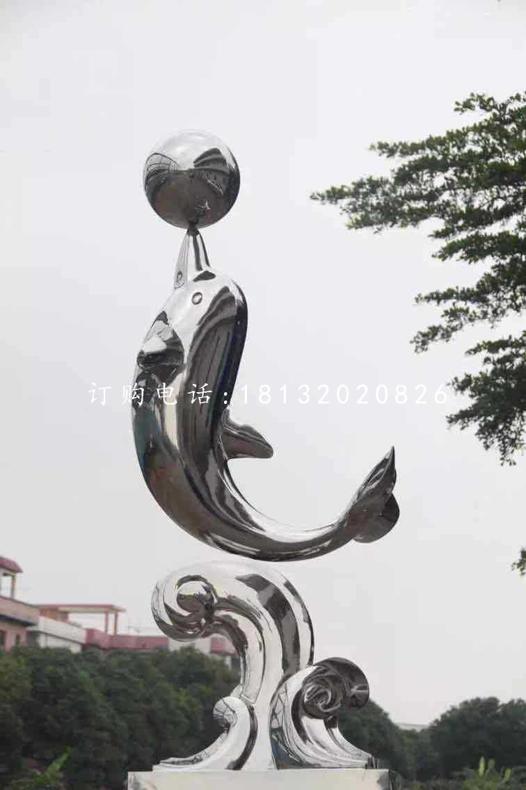 海豚顶球雕塑，不锈钢景观雕塑