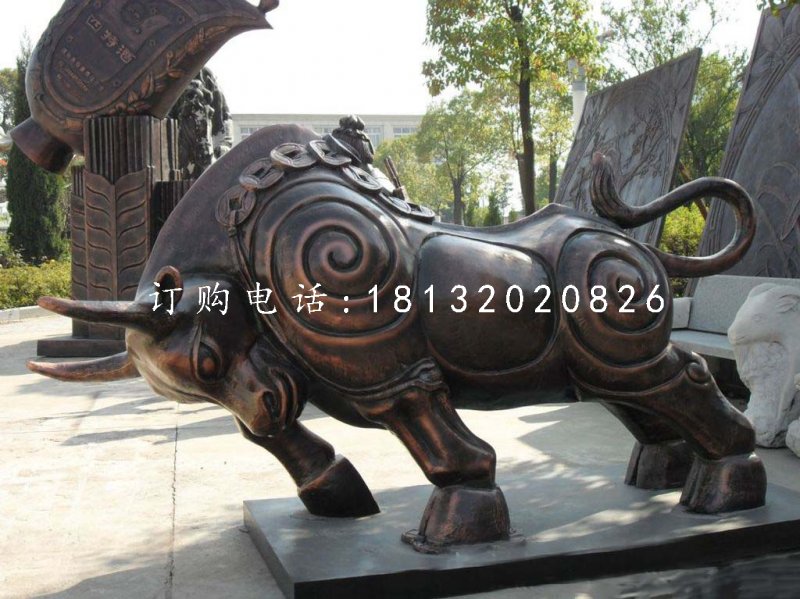 开荒牛铜雕，广场铜牛