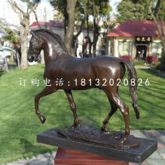 走路的马铜雕，公园动物铜雕