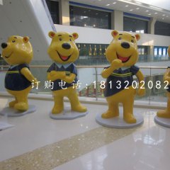 卡通维尼熊雕塑，玻璃钢卡通动物