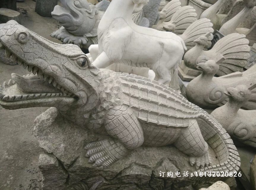 鳄鱼石雕，大理石鳄鱼雕塑 (1).jpg