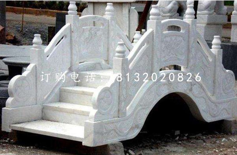 石桥，公园大理石拱桥.jpg