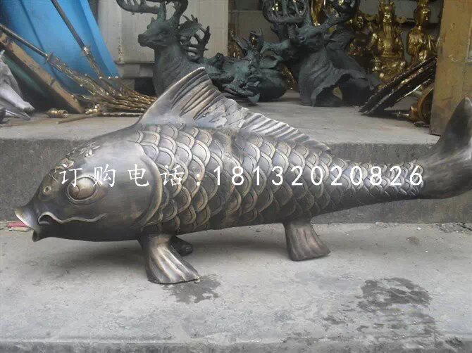 鲤鱼铜雕，公园动物铜雕.jpg