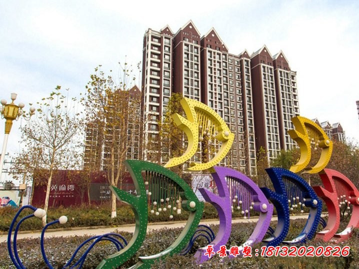 不锈钢抽象鱼群雕塑，小区公园景观雕塑