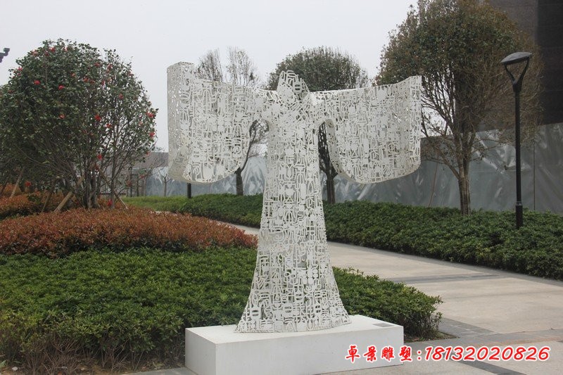 不锈钢抽象古代服装雕塑 公园景观雕塑