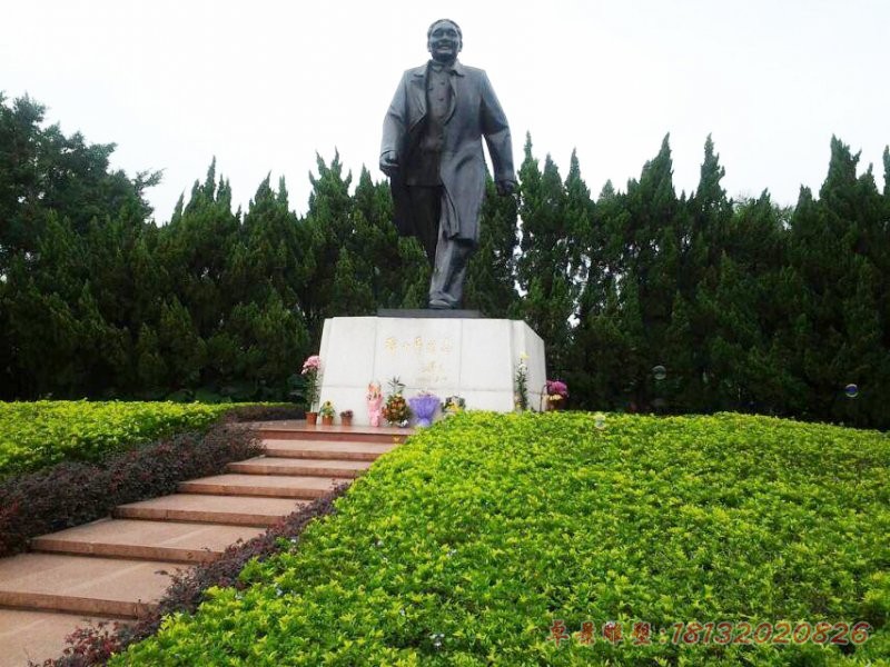 邓小平雕塑广场伟人铜雕 (2)[1][1]