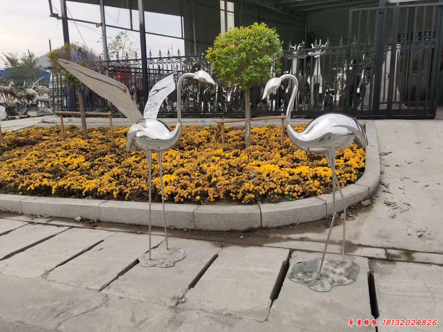 不锈钢抽象火烈鸟雕塑