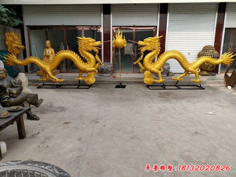 铜雕双龙戏珠