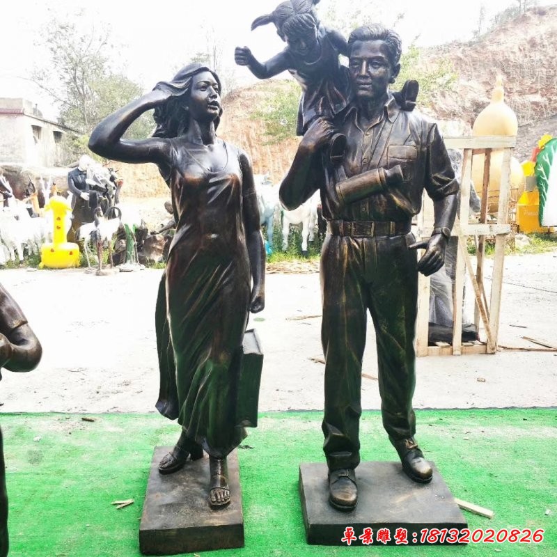 一家三口逛街人物铜雕