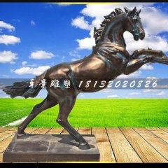 立马铜雕，广场铜马动物雕塑