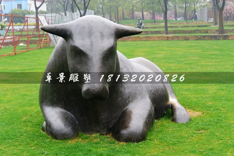 抽象牛铜雕，公园动物铜雕