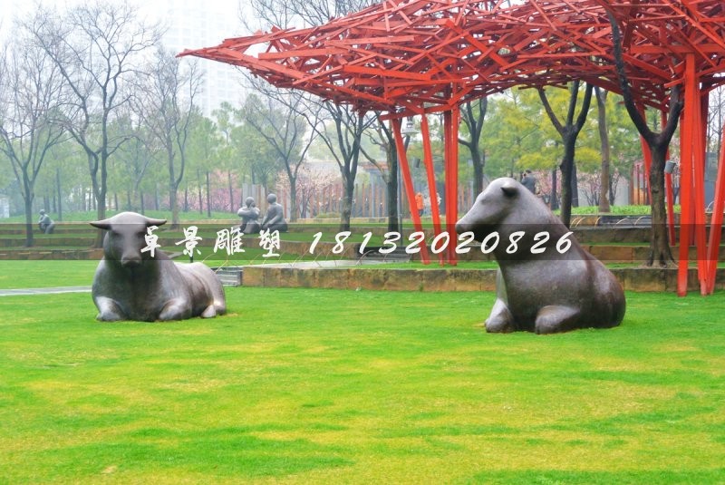 抽象牛铜雕，公园动物铜雕