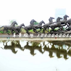 群马铜雕，公园奔马铜雕