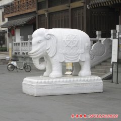 门口六牙大象石雕
