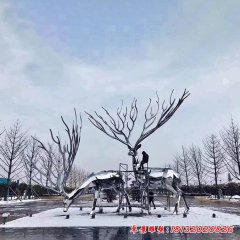 镜面不锈钢大型几何鹿雕塑