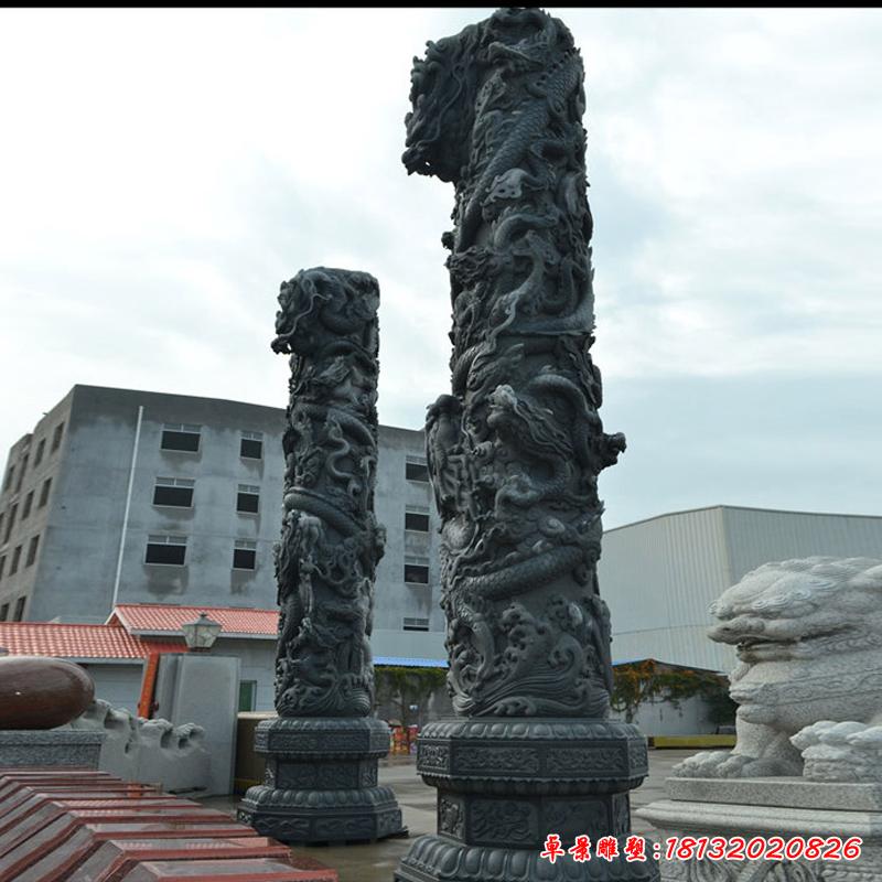 3广场建筑龙柱