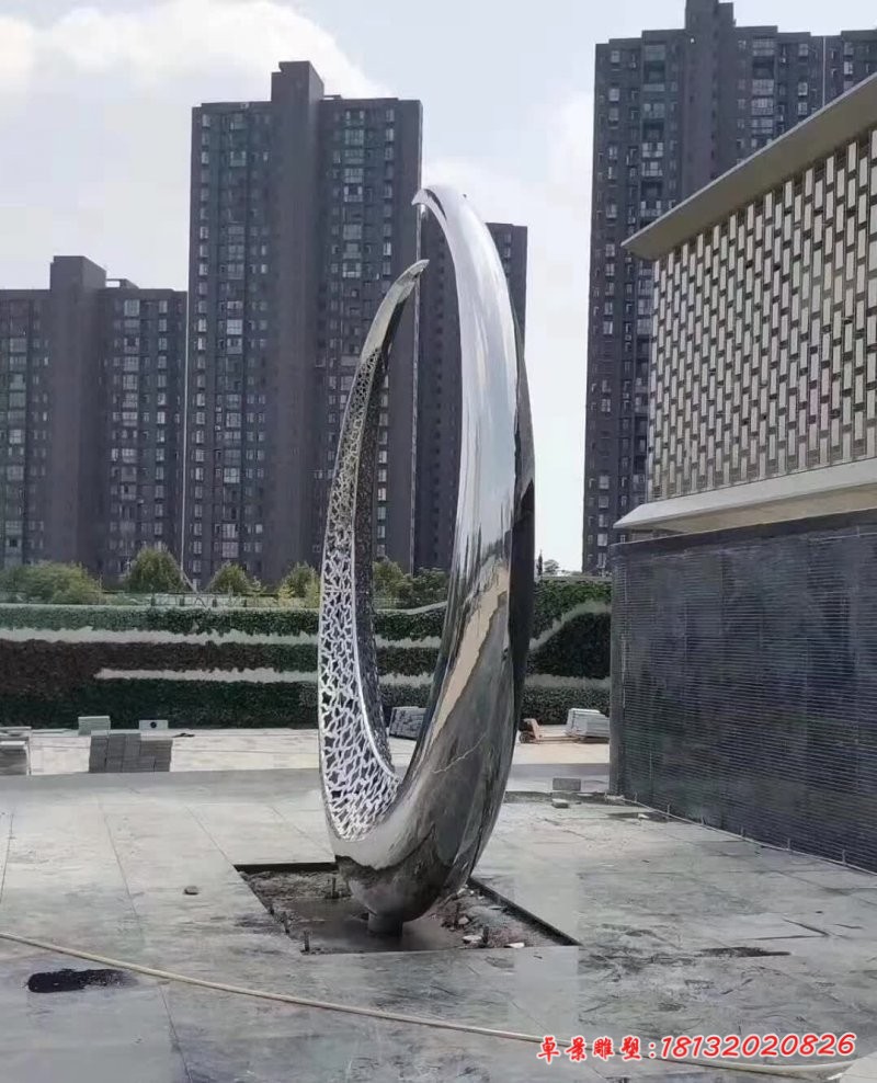 不锈钢广场抽象月亮雕塑