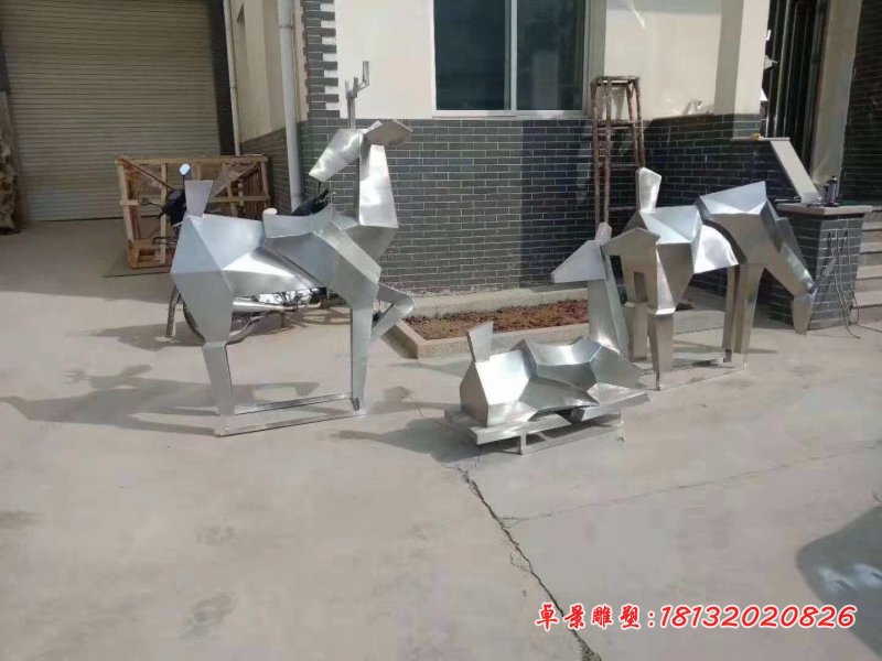 不锈钢抽象几何鹿雕塑