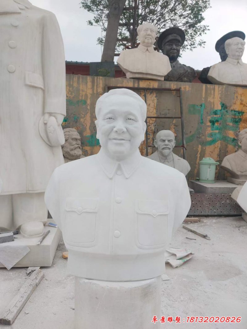 邓小平胸像石雕