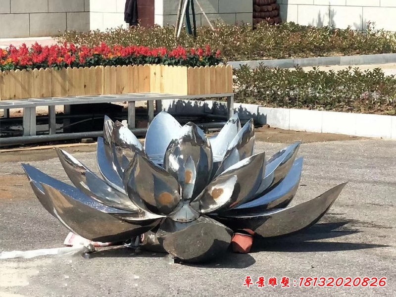 广场不锈钢荷花雕塑